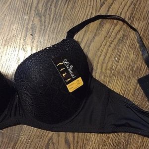 NWT Lukasi black lace bra size 38c